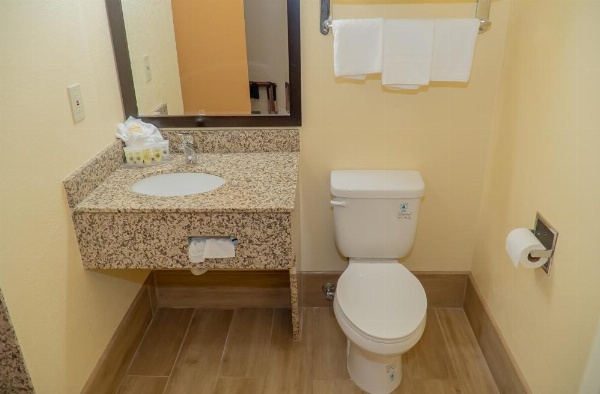 Silver Surf Motel image 16