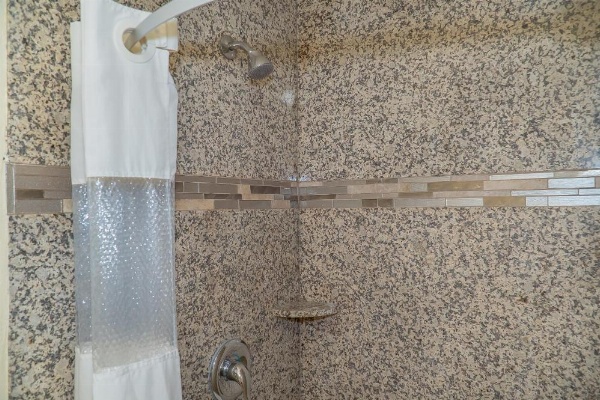 Silver Surf Motel image 18