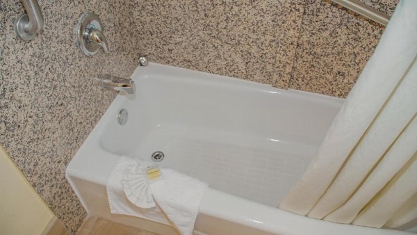 Silver Surf Motel image 23