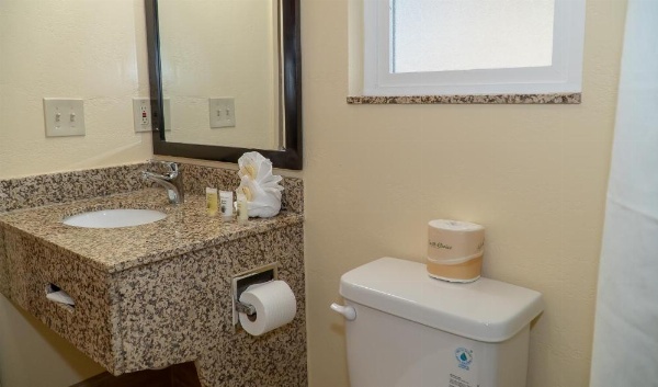 Silver Surf Motel image 28